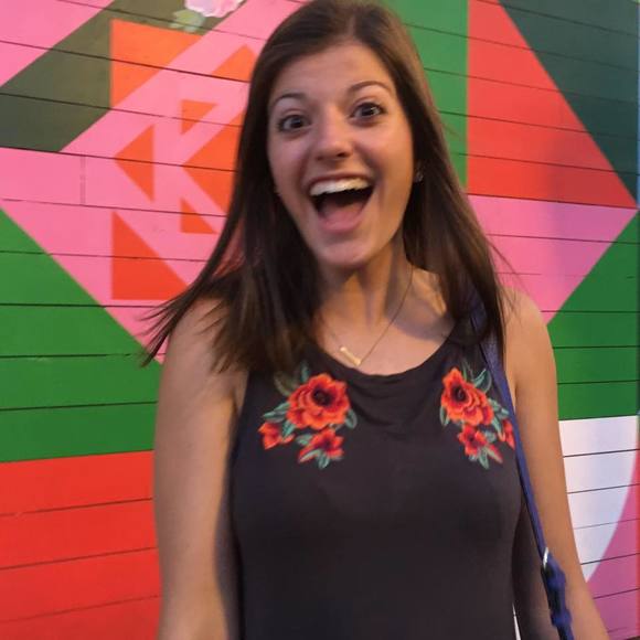 Meet your Posher, Jessalyn - Picture 1 of 1